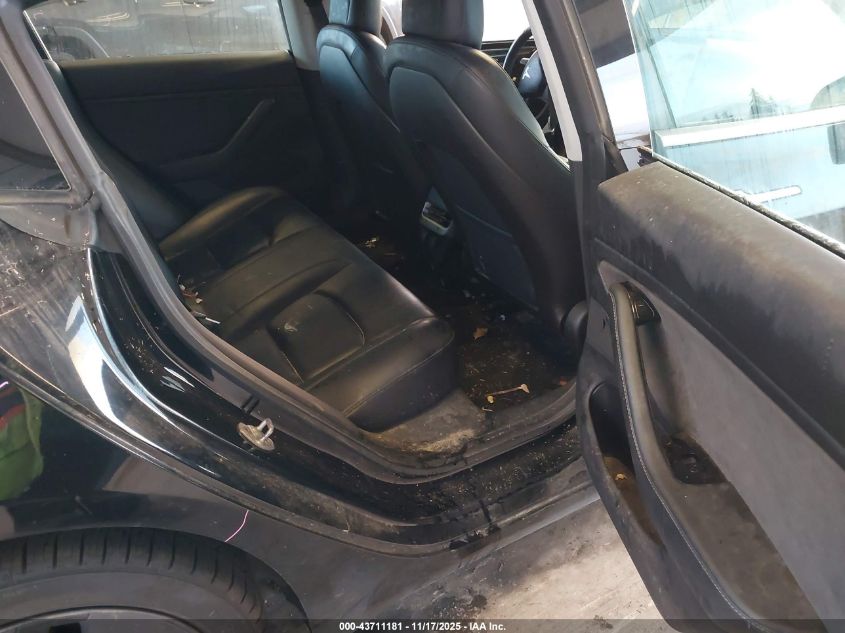 2019 Tesla Model 3 Long Range/Performance VIN: 5YJ3E1EBXKF384405 Lot: 43711181