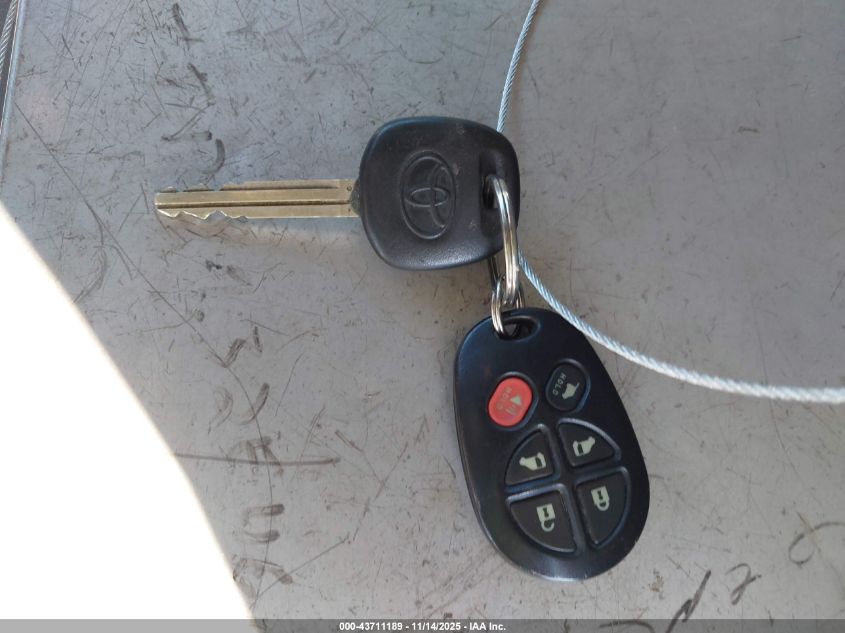 2008 Toyota Sienna Xle VIN: 5TDZK22C18S137557 Lot: 43711189