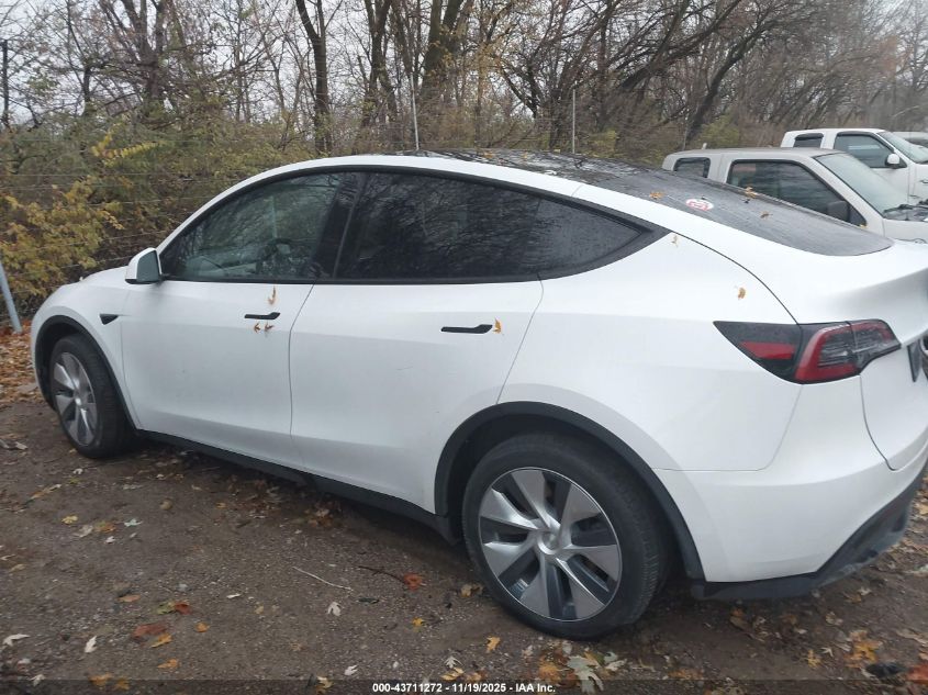 2024 Tesla Model Y Long Range Dual Motor All-Wheel Drive VIN: 7SAYGDEEXRA260141 Lot: 43711272