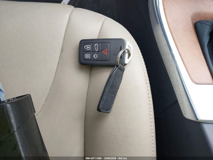 2017 Volvo Xc60 T5 Inscription VIN: YV440MDU2H2101320 Lot: 43711285