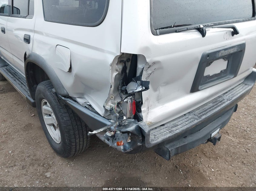 1998 Toyota 4Runner VIN: JT3GM84R3W0033310 Lot: 43711286