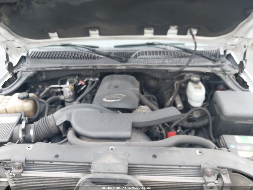 2004 Chevrolet Tahoe Ls VIN: 1GNEC13T94R215541 Lot: 43711308