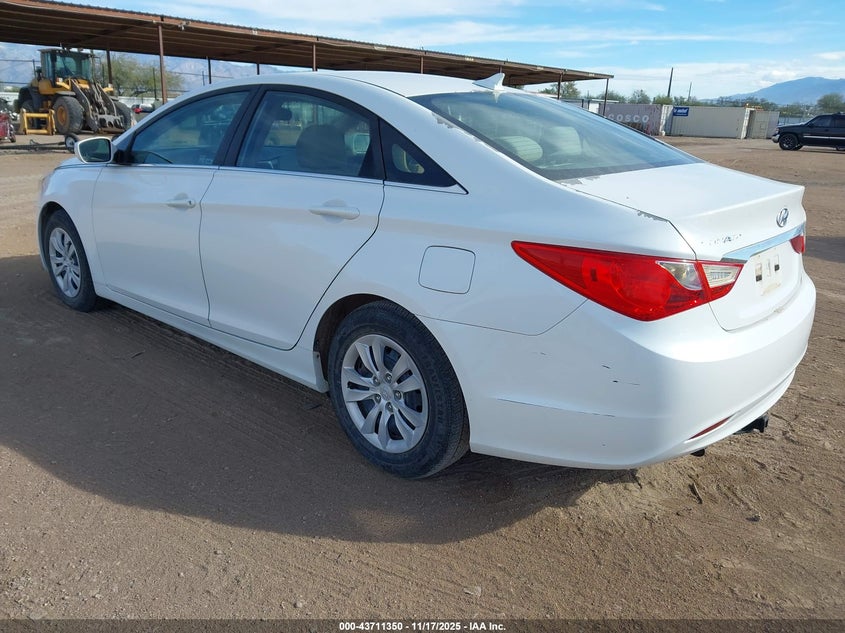 5NPEB4AC1BH187156 2011 HYUNDAI SONATA photo no. 3