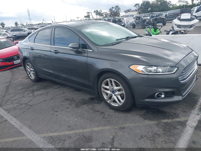 FORD FUSION SE