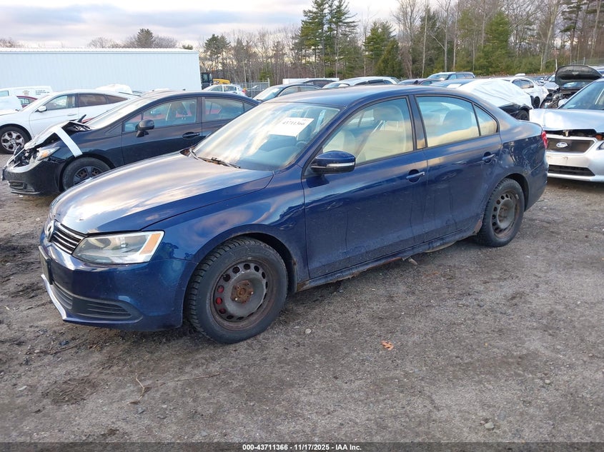 3VWB17AJ9EM386618 2014 VOLKSWAGEN JETTA photo no. 2