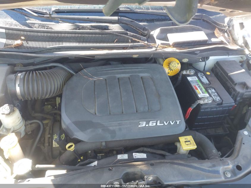 2016 Dodge Grand Caravan R/T VIN: 2C4RDGEG3GR249158 Lot: 43711369