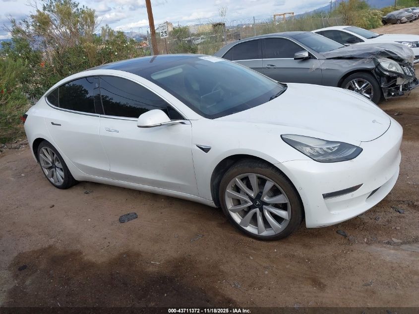 2019 Tesla Model 3 Long Range/Performance VIN: 5YJ3E1EB5KF390175 Lot: 43711372
