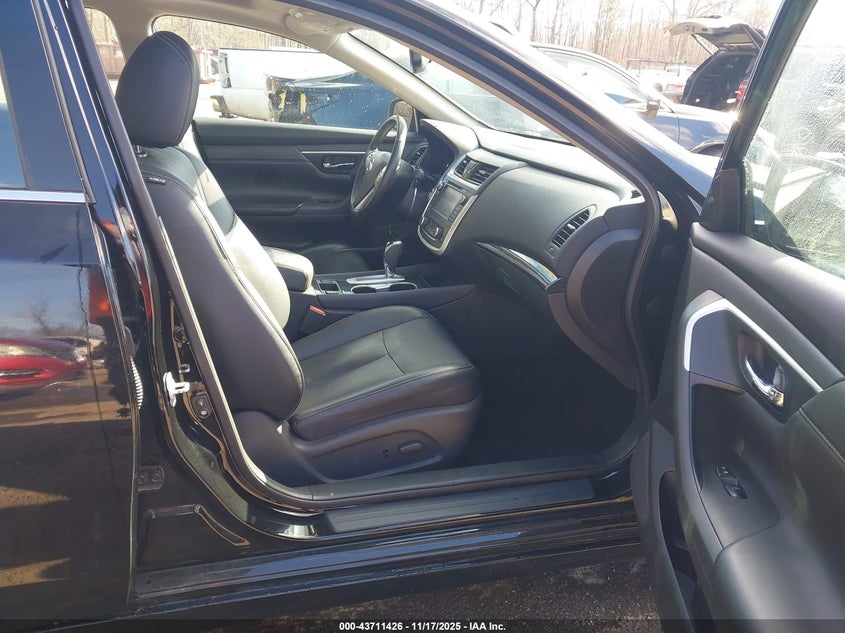 1N4AL3AP6GC142201 2016 NISSAN ALTIMA photo no. 5