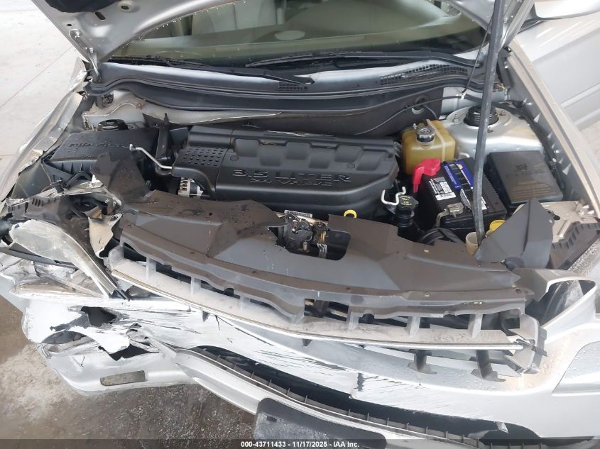 2005 Chrysler Pacifica Limited VIN: 2C8GF78445R353060 Lot: 43711433