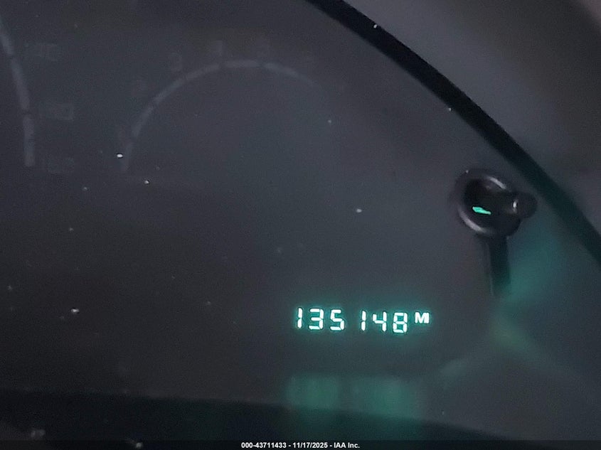 2005 Chrysler Pacifica Limited VIN: 2C8GF78445R353060 Lot: 43711433