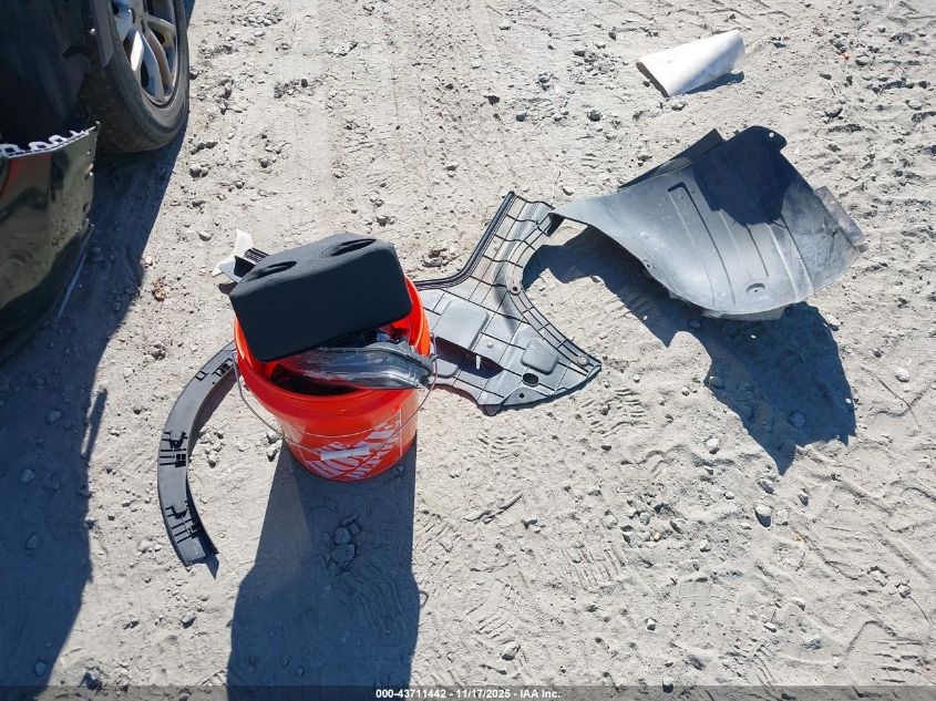 2022 Hyundai Venue Se VIN: KMHRB8A38NU142942 Lot: 43711442