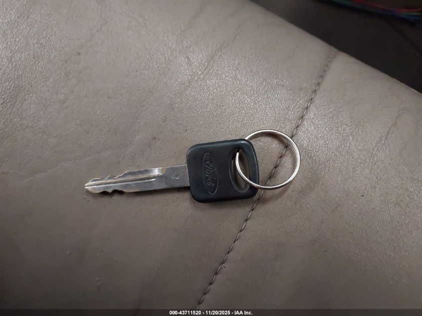 2002 Ford F-350 Lariat/Xl/Xlt VIN: 1FTWW33F02EC44621 Lot: 43711520