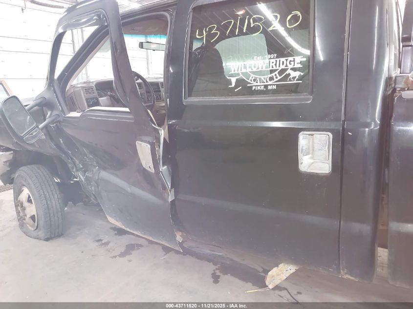 2002 Ford F-350 Lariat/Xl/Xlt VIN: 1FTWW33F02EC44621 Lot: 43711520