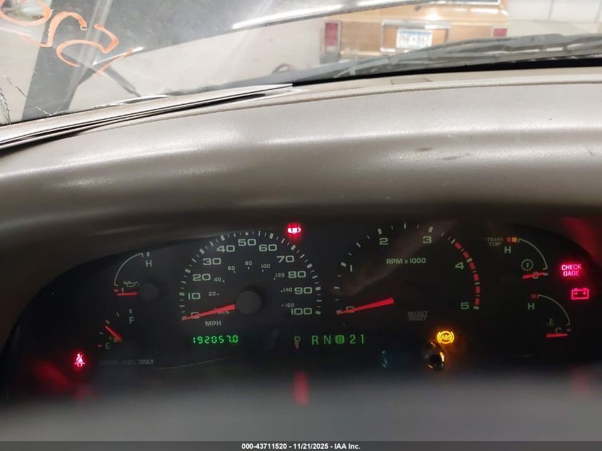 2002 Ford F-350 Lariat/Xl/Xlt VIN: 1FTWW33F02EC44621 Lot: 43711520