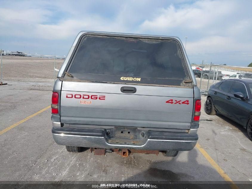 1995 Dodge Ram 2500 VIN: 1B7KF26W8SS186148 Lot: 43711566