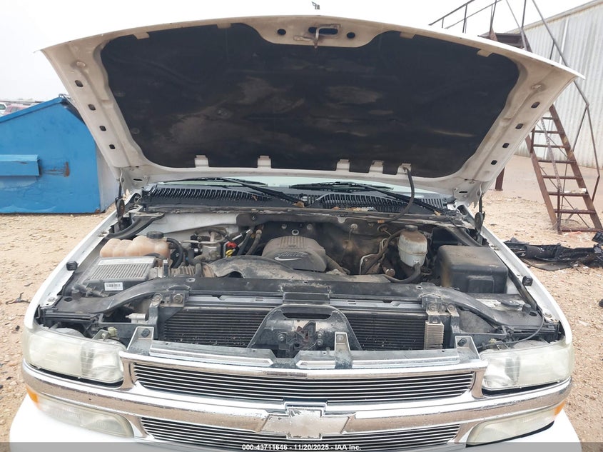 2005 Chevrolet Tahoe Lt VIN: 1GNEC13T75R106027 Lot: 43711646