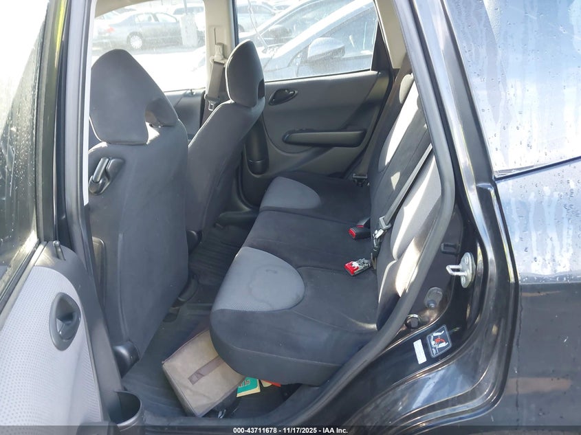 JHMGD38668S042118 2008 HONDA FIT photo no. 8