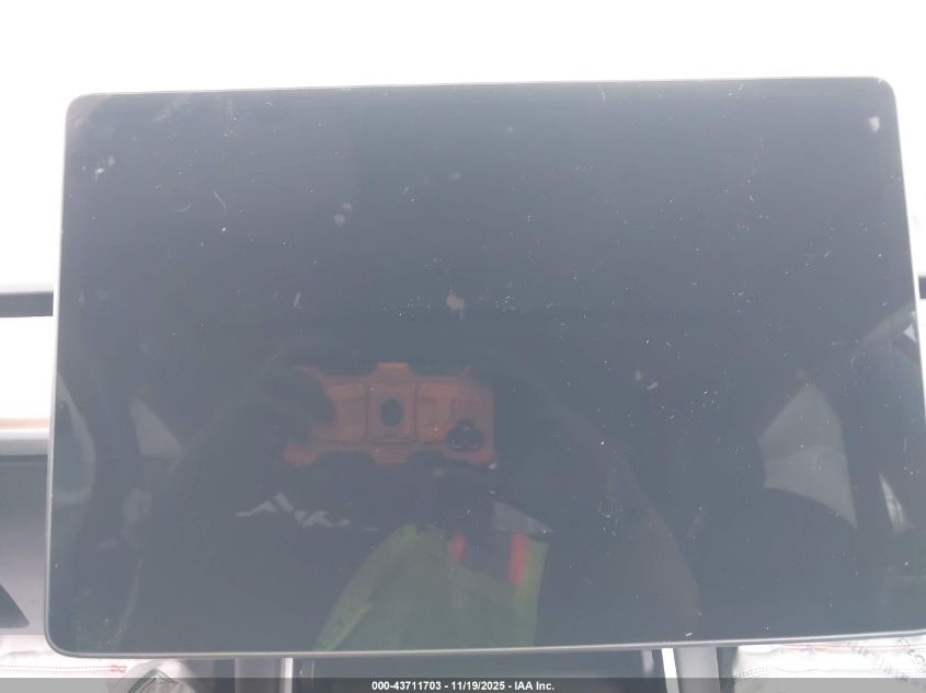 2018 Tesla Model 3 Long Range/Performance VIN: 5YJ3E1EBXJF151218 Lot: 43711703