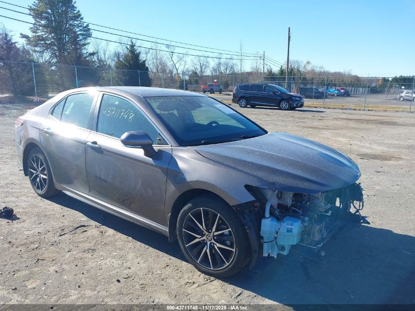 TOYOTA CAMRY HYBRID SE HYBRID