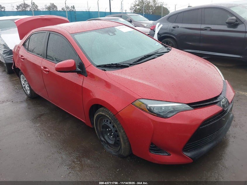 2018 TOYOTA COROLLA LE - 5YFBURHE2JP842119