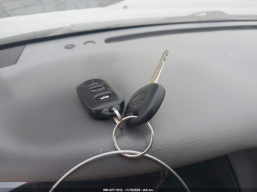 2003 Toyota Camry Xle VIN: 4T1BE32K23U128002 Lot: 43711812