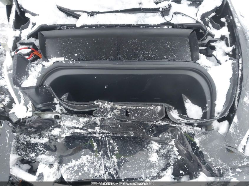 2025 Tesla Model Y Performance Dual Motor All-Wheel Drive VIN: 7SAYGDEF2SA338622 Lot: 43711821