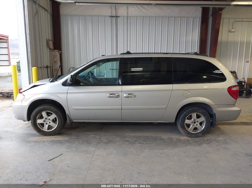 2005 Dodge Grand Caravan Sxt VIN: 2D4GP44L15R459026 Lot: 43711842
