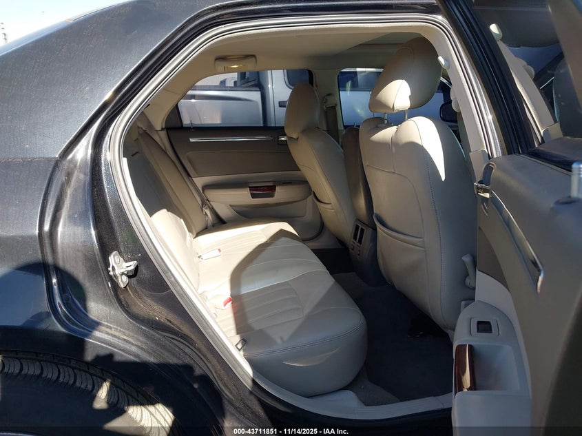 2008 Chrysler 300C Hemi VIN: 2C3KA63H88H297976 Lot: 43711851