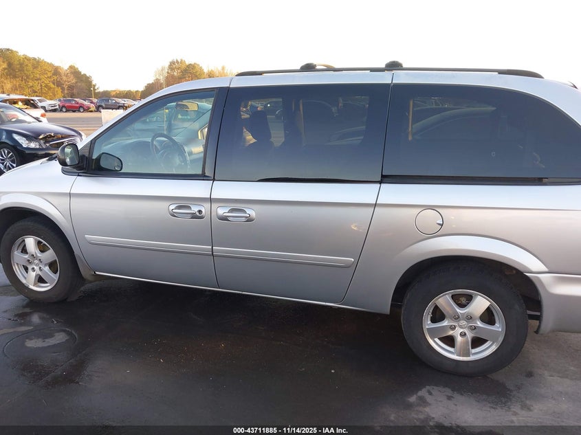 2007 Dodge Grand Caravan Sxt VIN: 2D4GP44L67R320948 Lot: 43711885