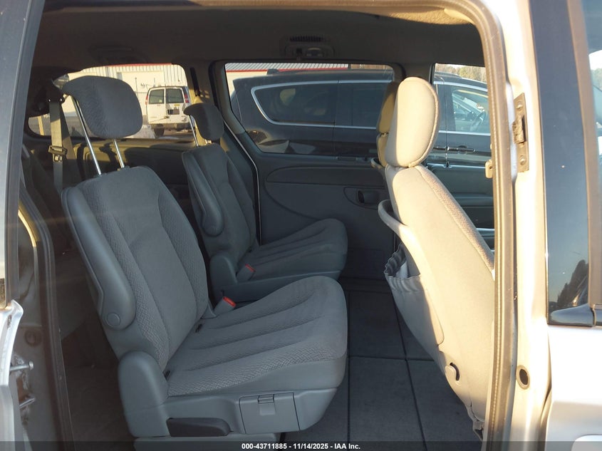 2007 Dodge Grand Caravan Sxt VIN: 2D4GP44L67R320948 Lot: 43711885