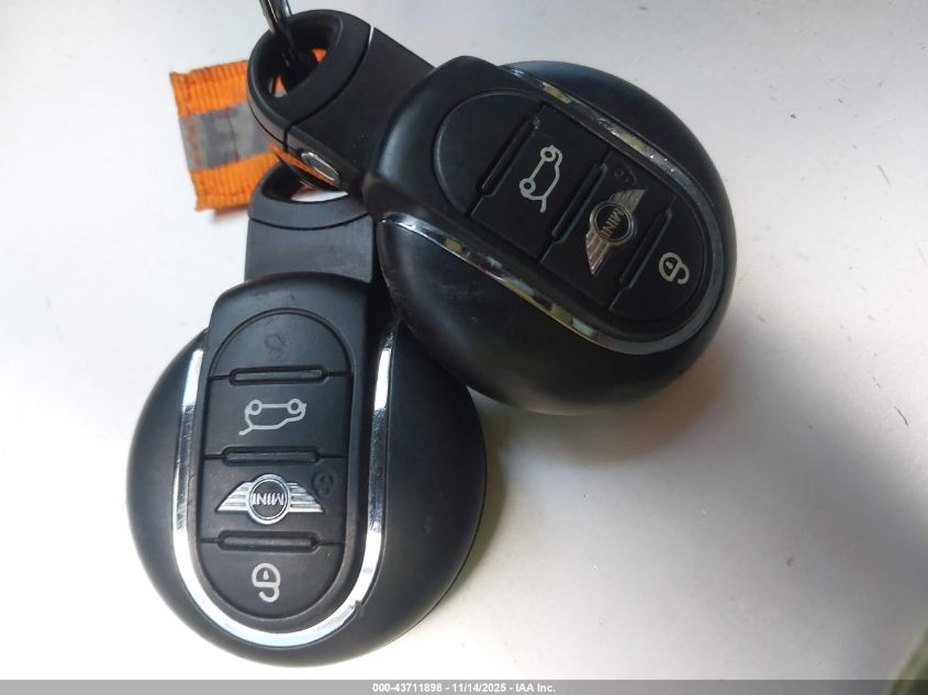 2017 Mini Countryman Cooper VIN: WMZYS7C3XH3E06702 Lot: 43711898