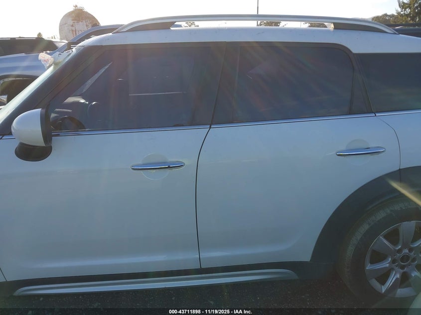 2017 Mini Countryman Cooper VIN: WMZYS7C3XH3E06702 Lot: 43711898