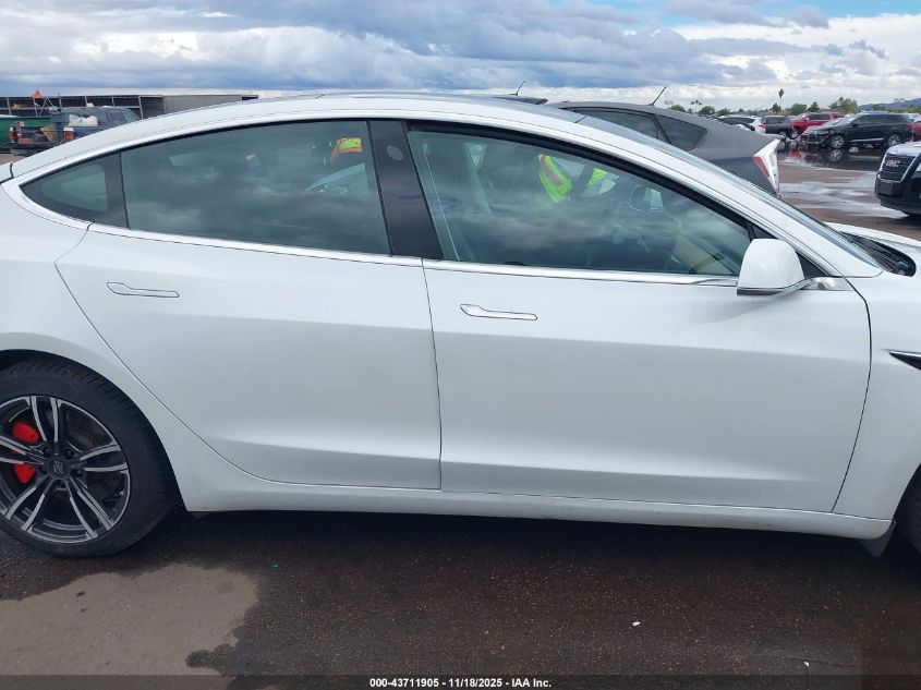 2019 Tesla Model 3 Long Range/Performance VIN: 5YJ3E1EB1KF486952 Lot: 43711905