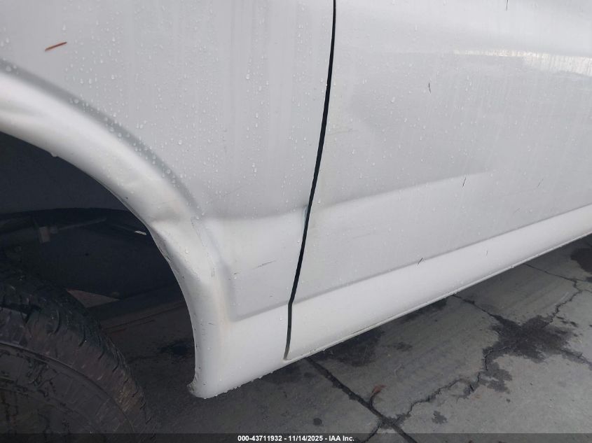 2005 Chevrolet Express VIN: 1GCGG25V551266643 Lot: 43711932