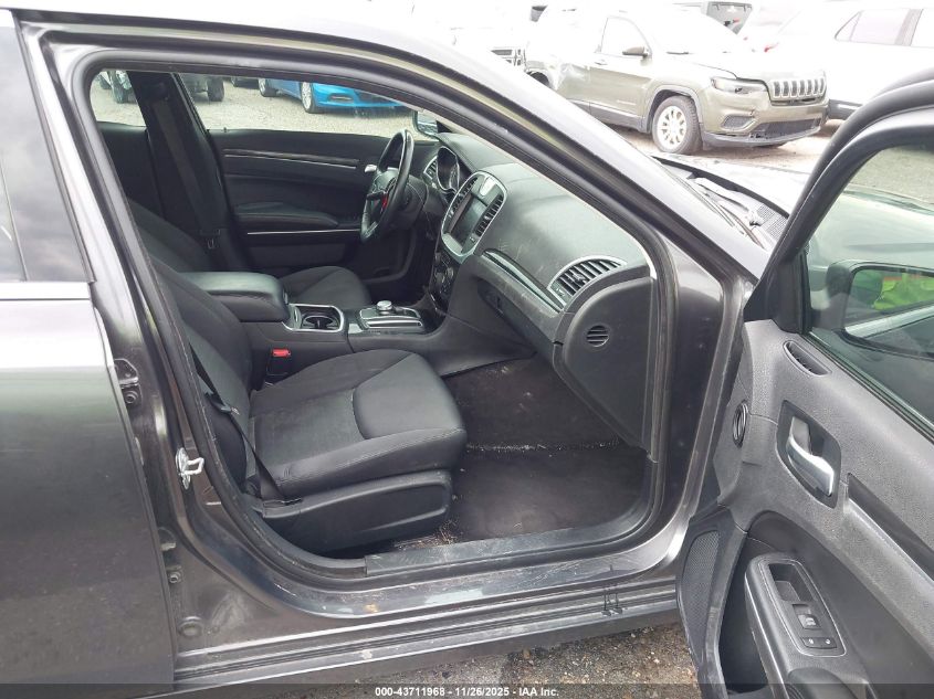 2018 Chrysler 300 Touring