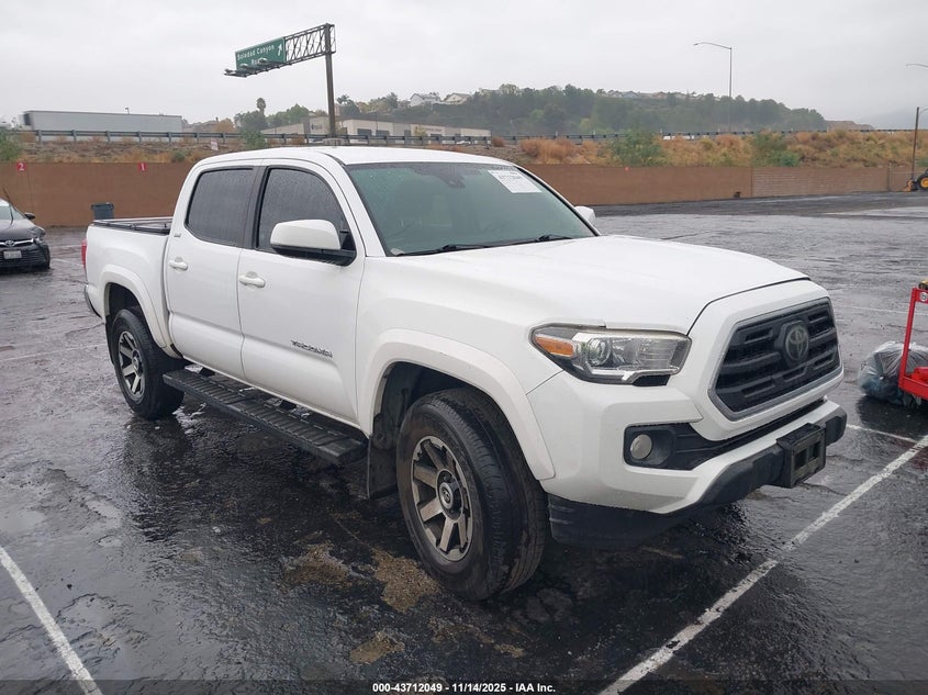 2018 TOYOTA TACOMA SR5 V6 - 5TFAZ5CNXJX070774
