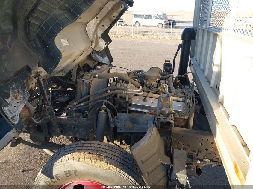 1998 Isuzu Npr VIN: 4KLB4B1R4WJ000298 Lot: 43712104