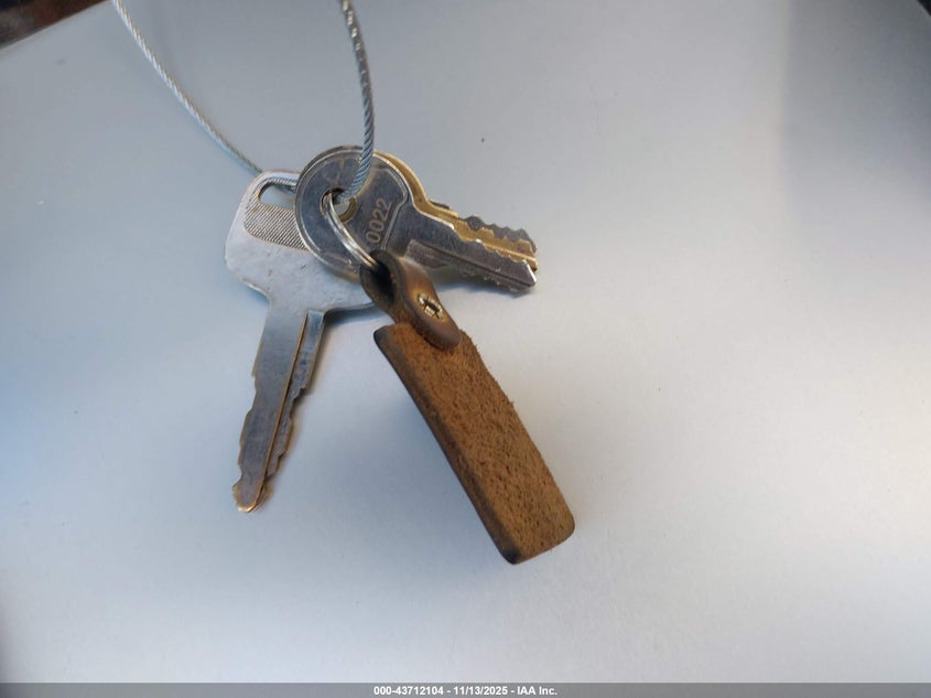 1998 Isuzu Npr VIN: 4KLB4B1R4WJ000298 Lot: 43712104