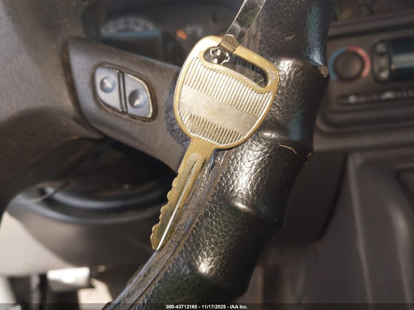 2005 GMC Sierra 1500 Slt VIN: 2GTEK19B951282693 Lot: 43712160