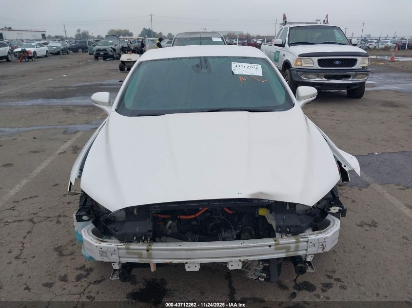 2017 Ford Fusion Energi Titanium VIN: 3FA6P0SU1HR201686 Lot: 43712262