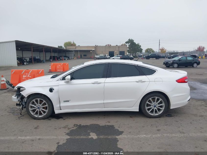 2017 Ford Fusion Energi Titanium VIN: 3FA6P0SU1HR201686 Lot: 43712262