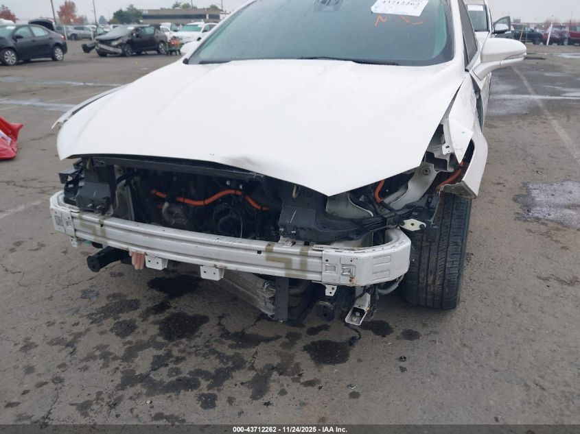 2017 Ford Fusion Energi Titanium VIN: 3FA6P0SU1HR201686 Lot: 43712262
