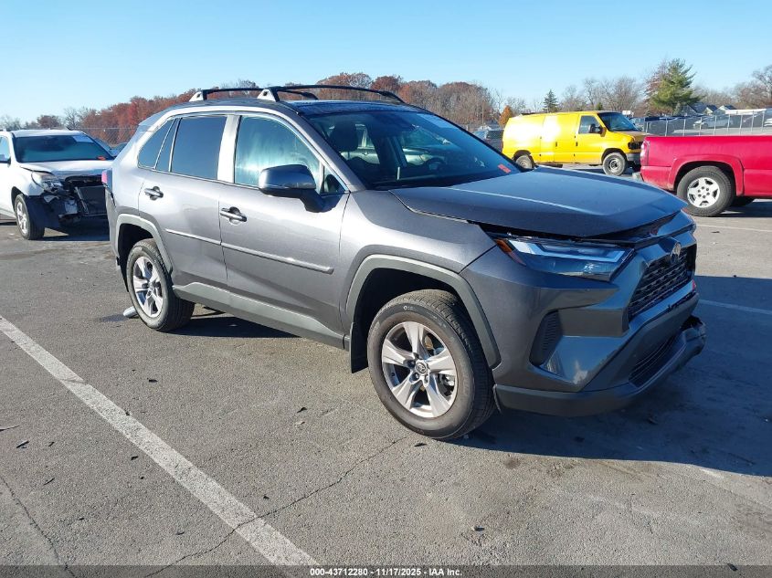 TOYOTA RAV4 XLE