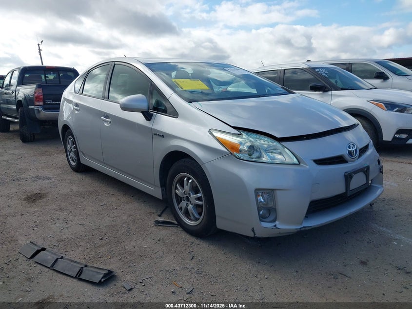 TOYOTA PRIUS THREE