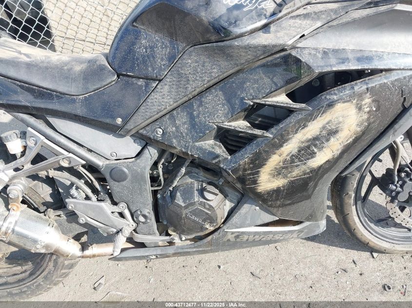 2014 Kawasaki Ex300 B VIN: JKAEX8B1XEA001951 Lot: 43712477