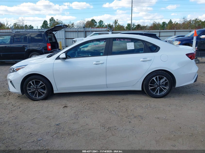 2024 Kia Forte Lxs VIN: 3KPF24AD6RE765764 Lot: 43712541