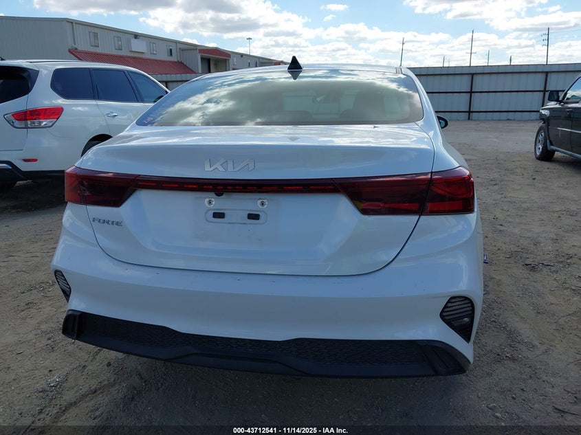 2024 Kia Forte Lxs VIN: 3KPF24AD6RE765764 Lot: 43712541