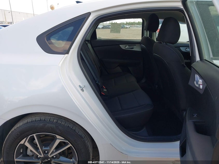 2024 Kia Forte Lxs VIN: 3KPF24AD6RE765764 Lot: 43712541