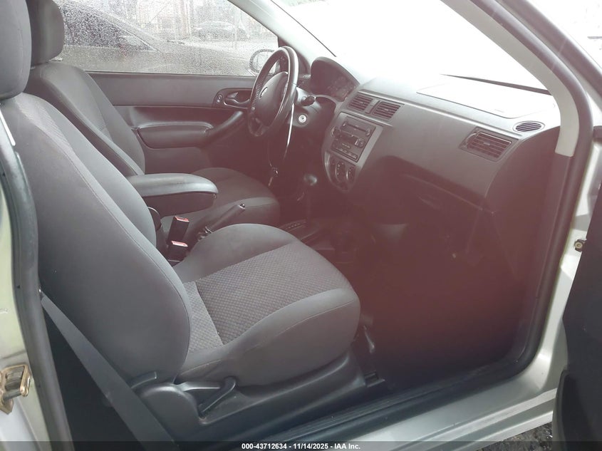 3FAFP31N35R104450 2005 FORD FOCUS photo no. 5