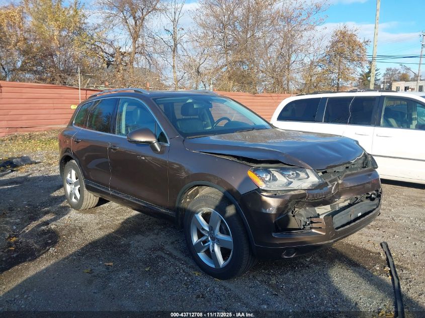 VOLKSWAGEN TOUAREG VR6 LUX